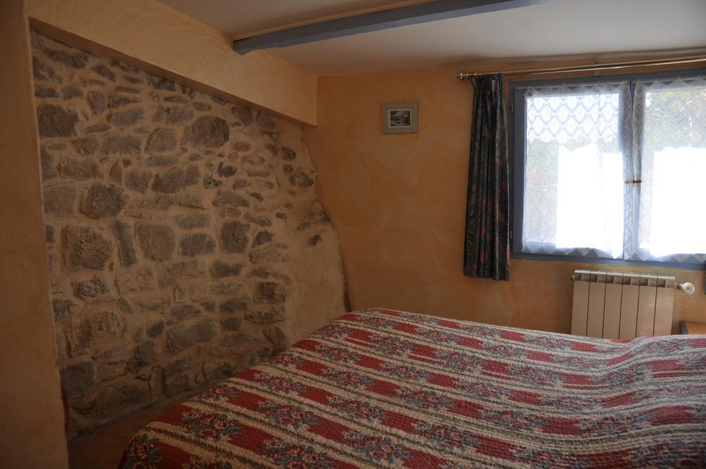 Le Petit Labouret Hotell Revest-du-Bion Eksteriør bilde